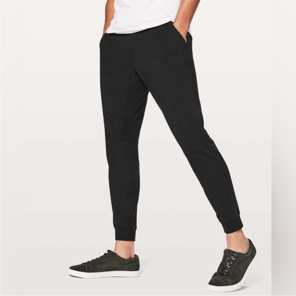 Lululemon Jogger Black size medium - Picture 1 of 6